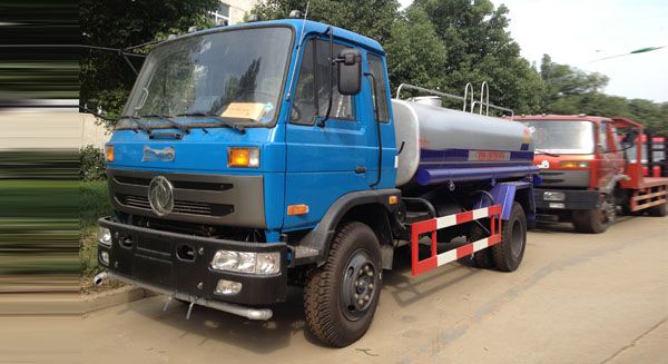 東風(fēng)153灑水車